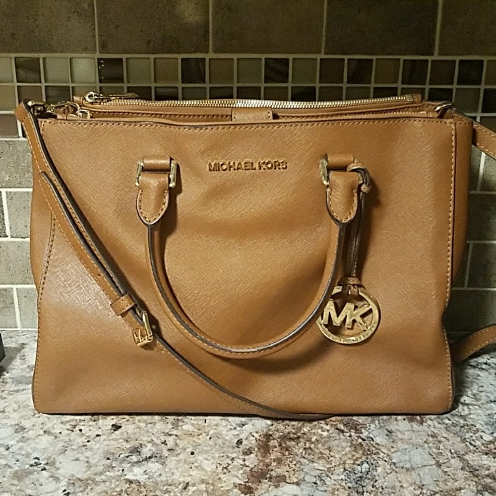 Michael Kors bag - Picture 2 of 8